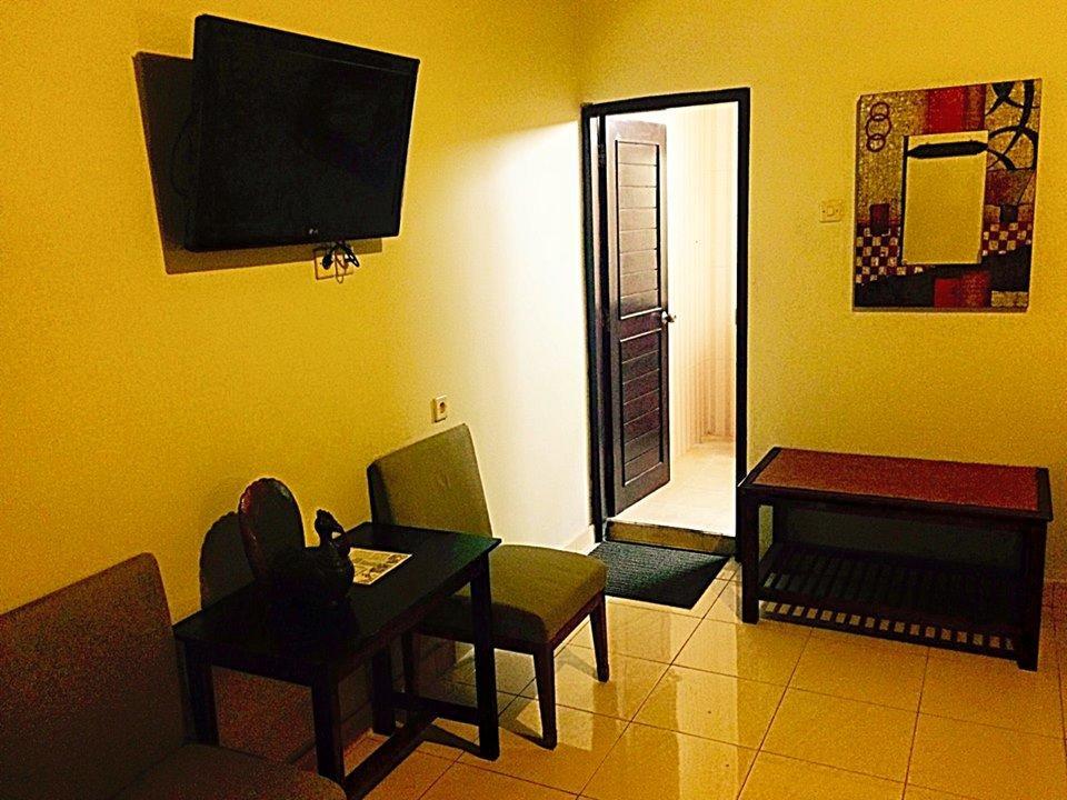 Hotel Sentral Pabean Buleleng Exteriör bild
